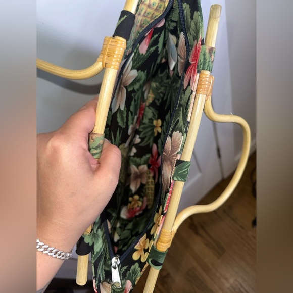 Vintage Hawaiian Black and Green Tropical Floral Tote with Handles - Picture 8 of 12